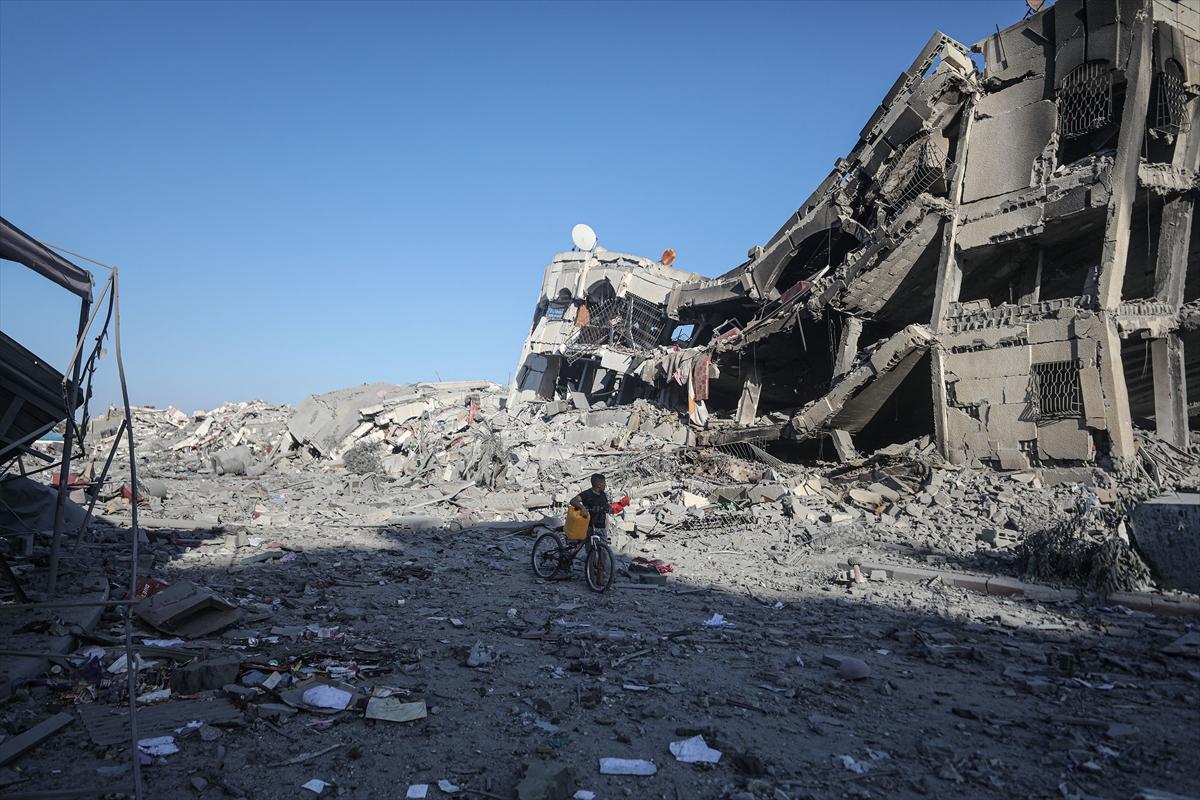 Gazze'de yıkımın kareleri: Binaların yüzde 30'u yıkıldı