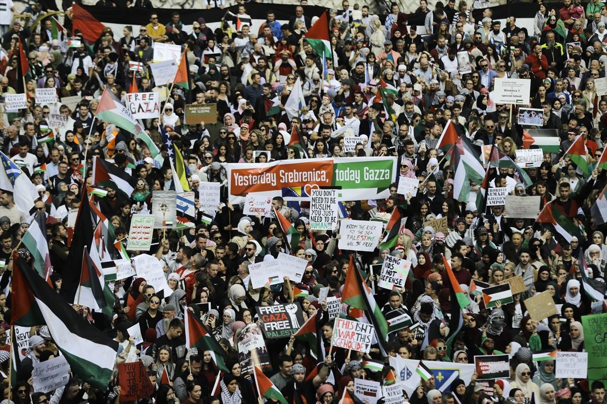 Dünyanın dört bir yanından Filistin'e destek gösterisi