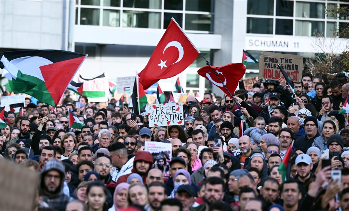 Dünyanın dört bir yanından Filistin'e destek gösterisi