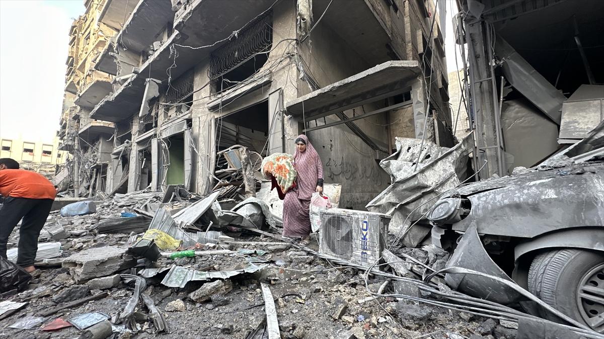 Abluka altındaki Gazze'de 16'ncı gün...