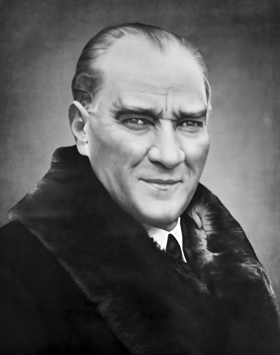 100 fotoğraf ile Mustafa Kemal Atatürk