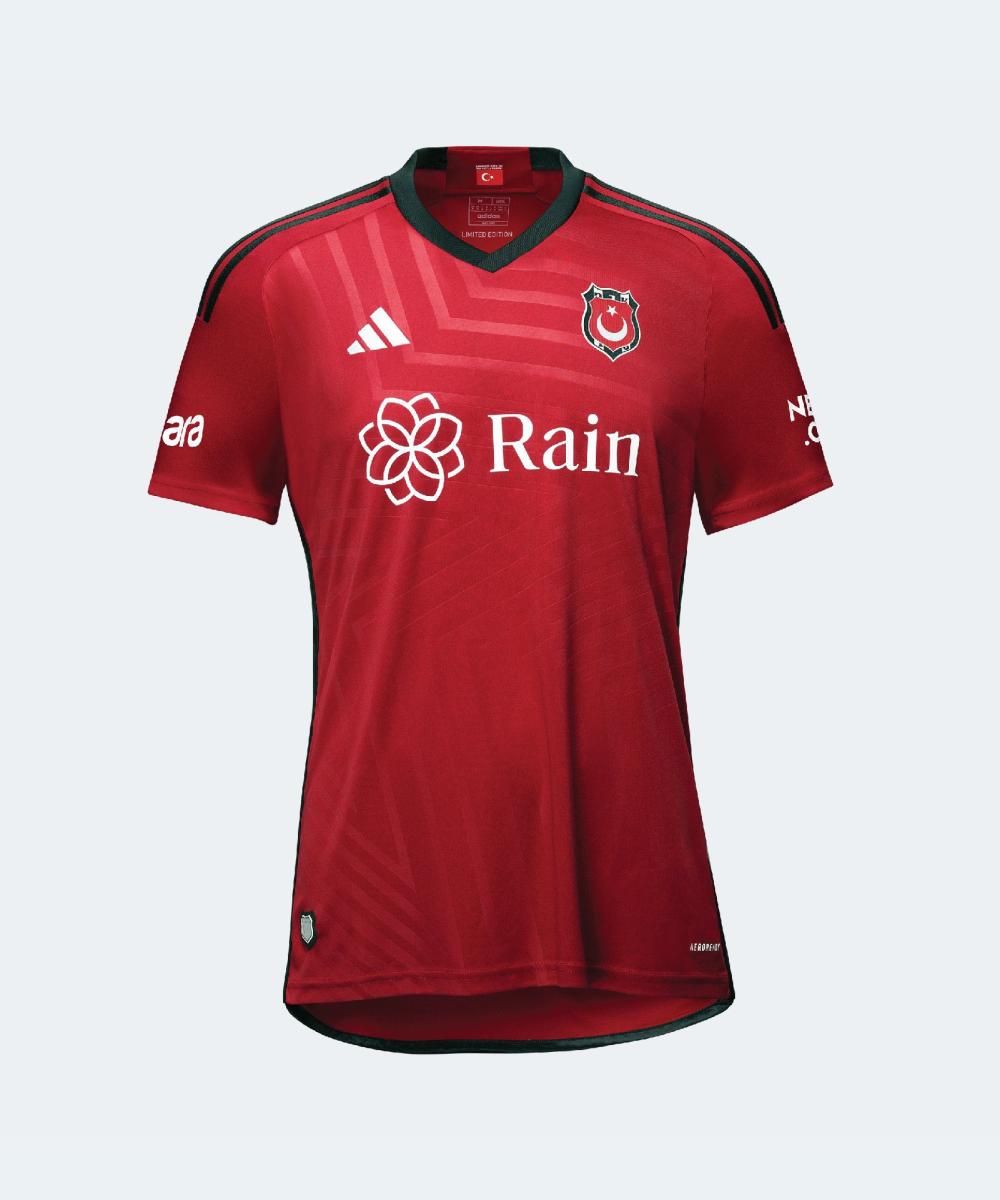 Takımların Cumhuriyet'in 100. yılına özel formaları