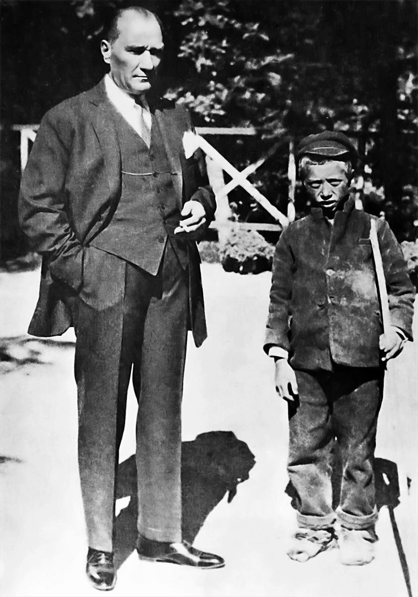 100 fotoğraf ile Mustafa Kemal Atatürk