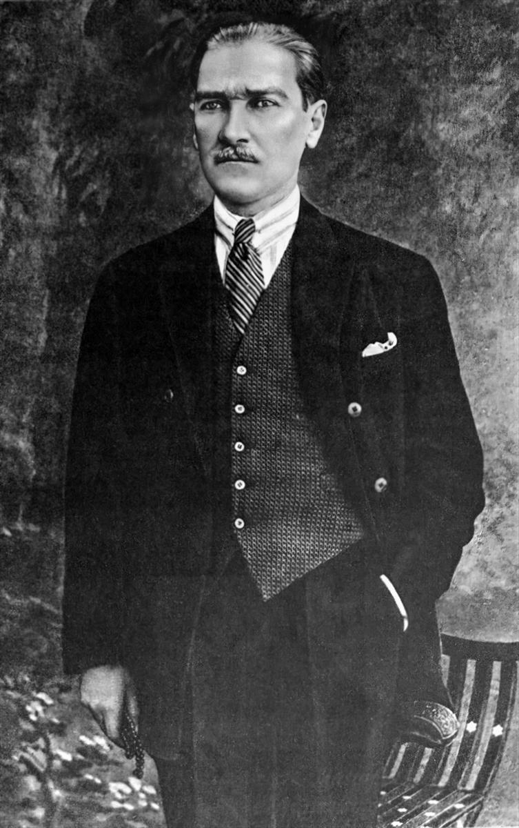 100 fotoğraf ile Mustafa Kemal Atatürk