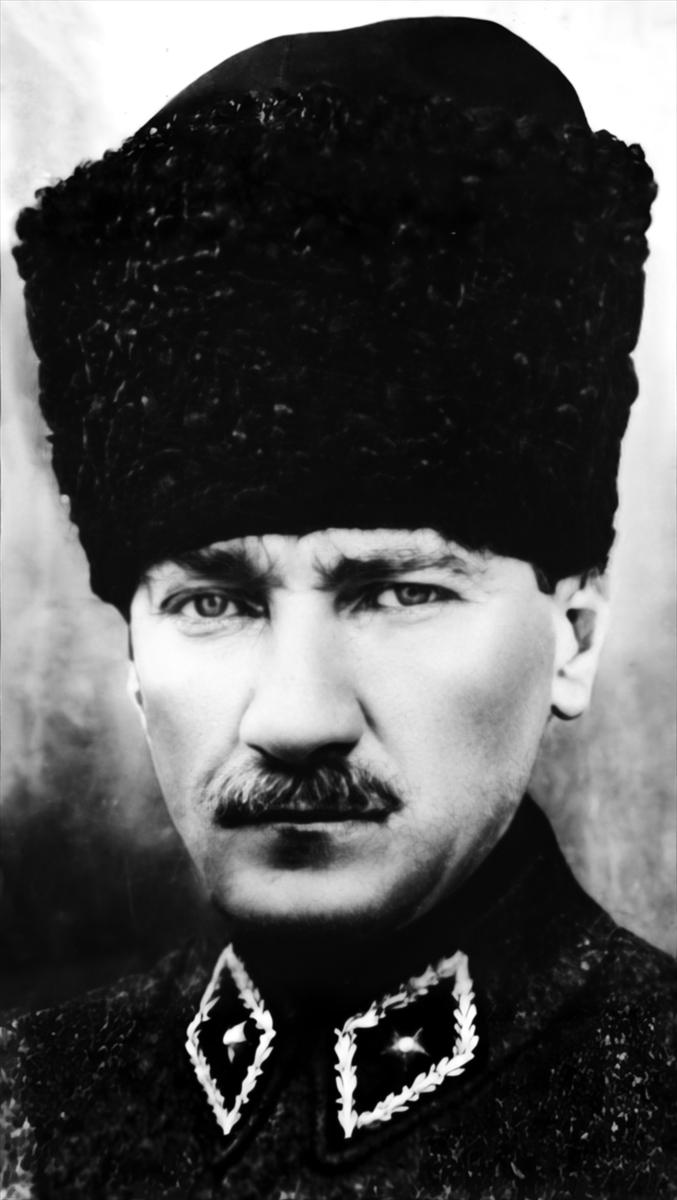 100 fotoğraf ile Mustafa Kemal Atatürk