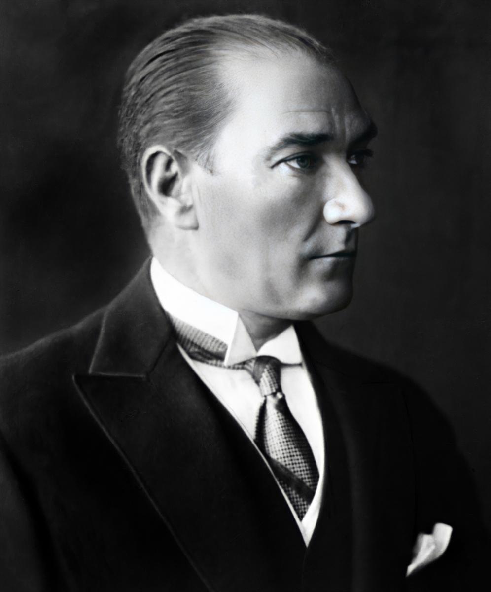 100 fotoğraf ile Mustafa Kemal Atatürk