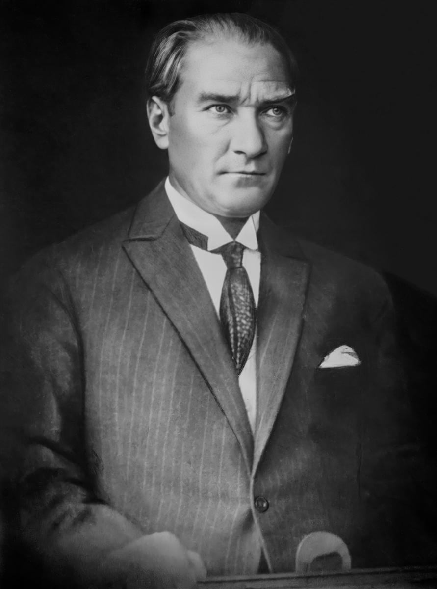 100 fotoğraf ile Mustafa Kemal Atatürk