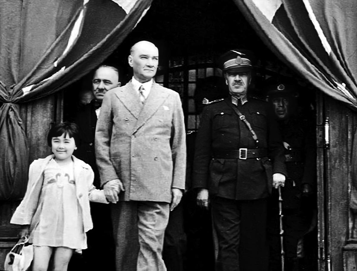 100 fotoğraf ile Mustafa Kemal Atatürk