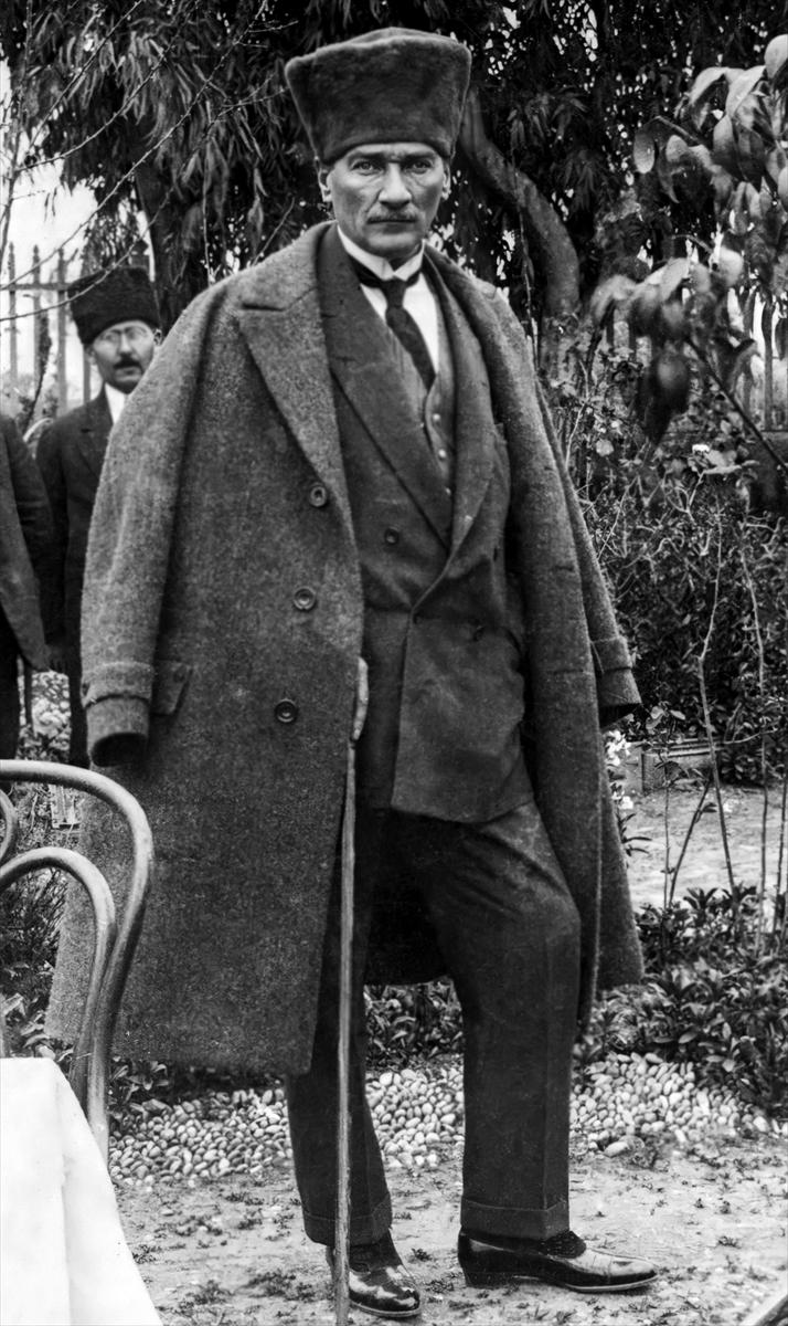 100 fotoğraf ile Mustafa Kemal Atatürk