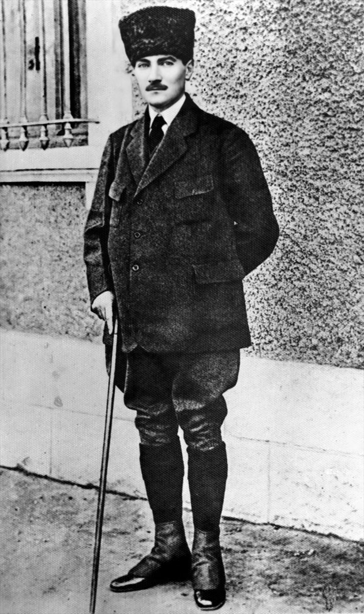 100 fotoğraf ile Mustafa Kemal Atatürk