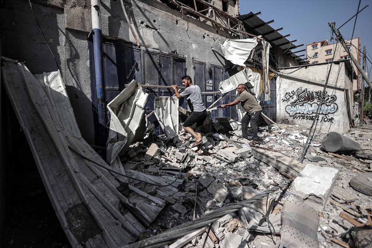 Gazze'de kan durmuyor! İsrail 27 gündür saldırılarını sürdürüyor