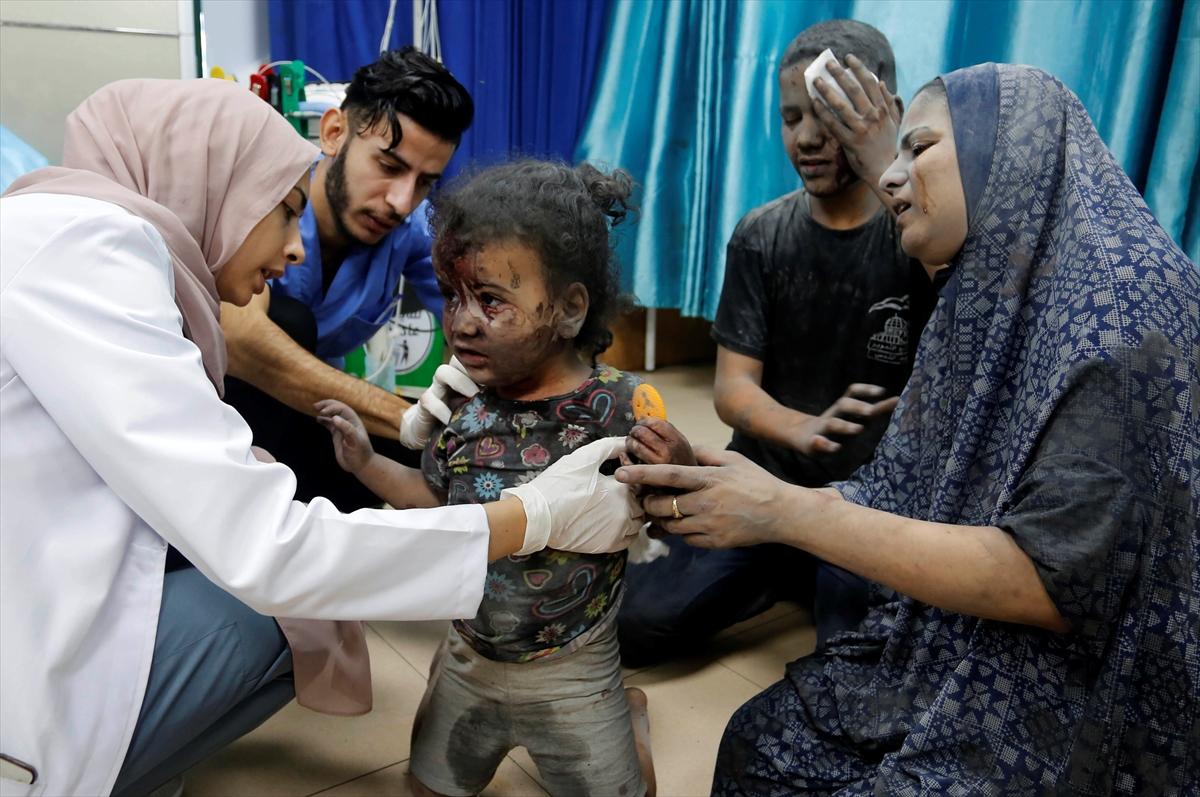 İsrail'in Gazze zulmü 28. gününde! Yağan bombalar yine çocukları hedef aldı
