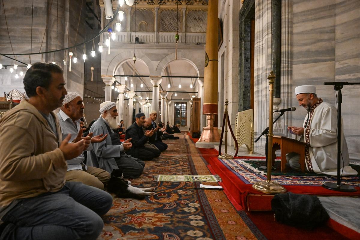 Yurt genelinde camilerde Gazze için dua edildi