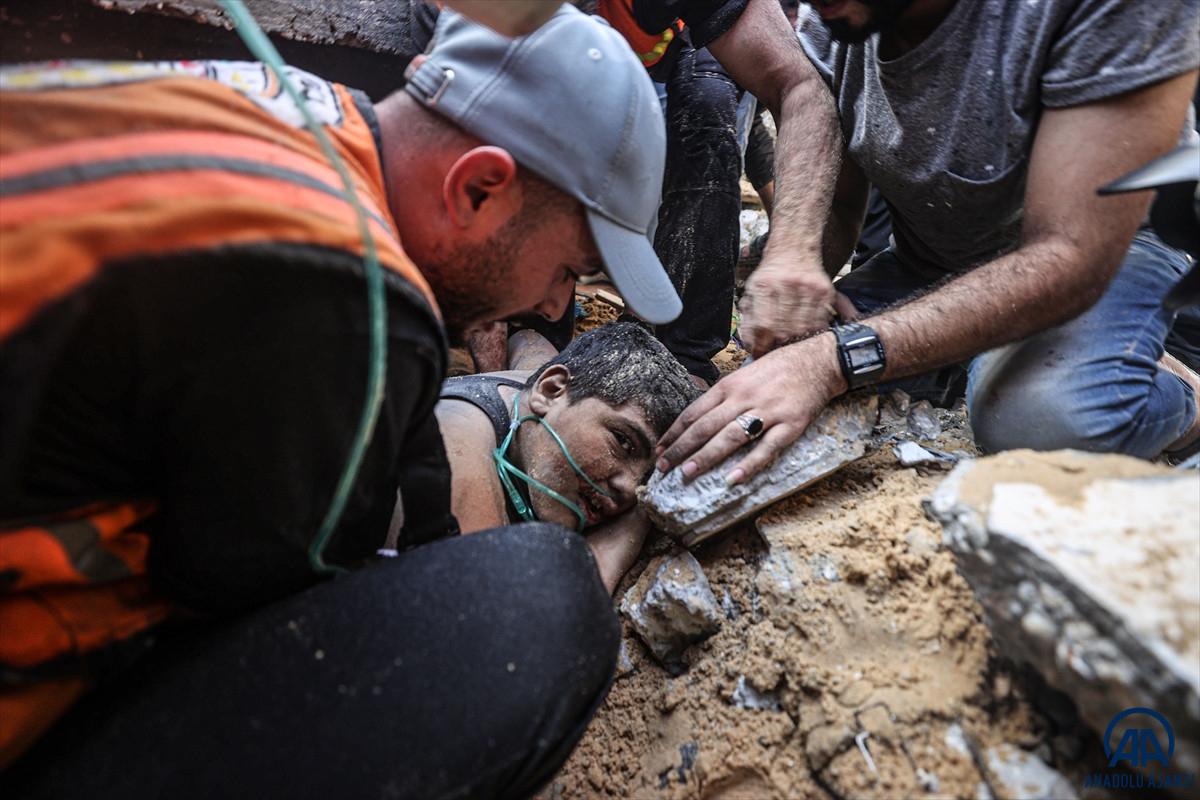 Gazze ölüyor! Saldırılar aralıksız sürüyor...