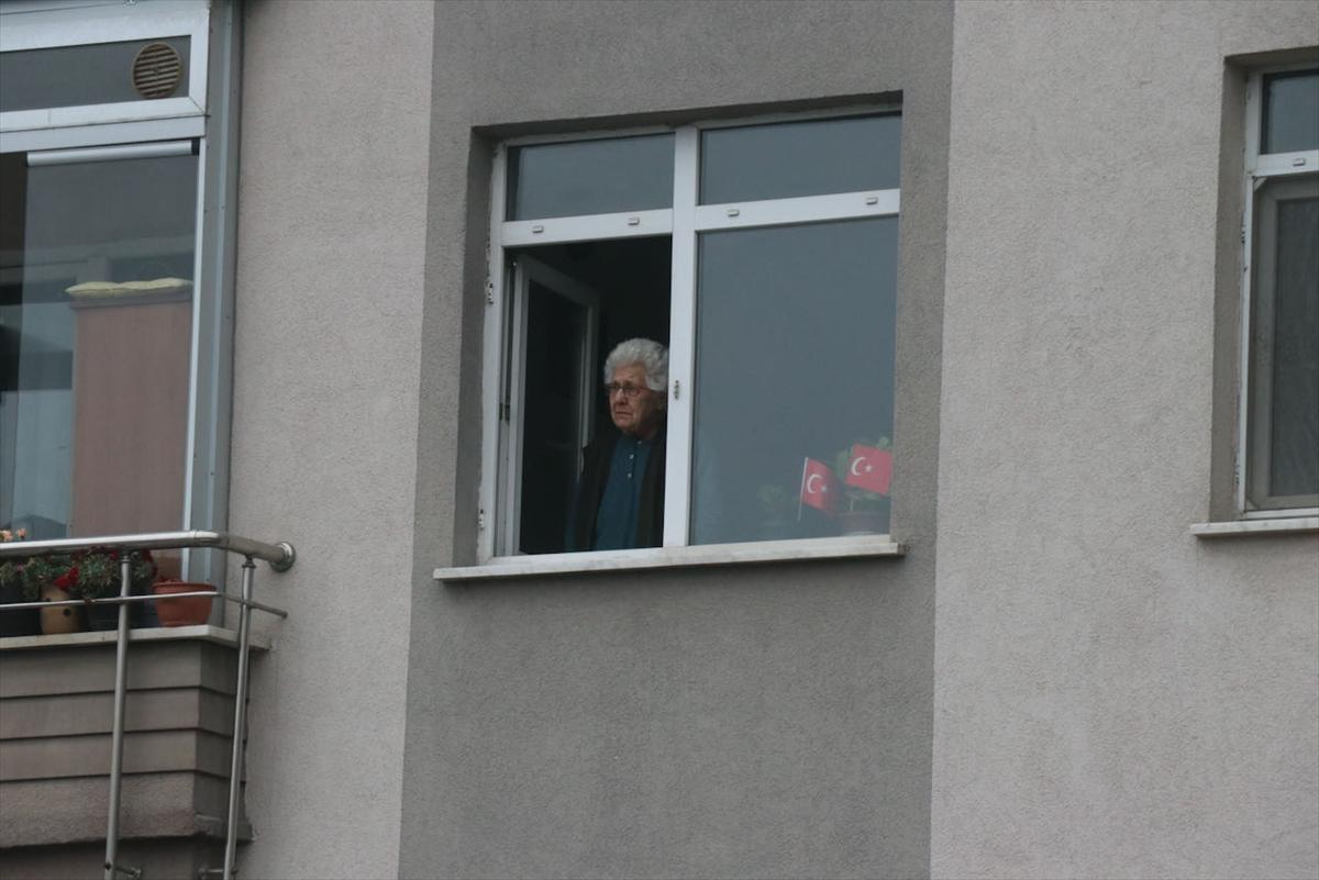 Yurttan saat 9'u 5 geçe manzaraları...