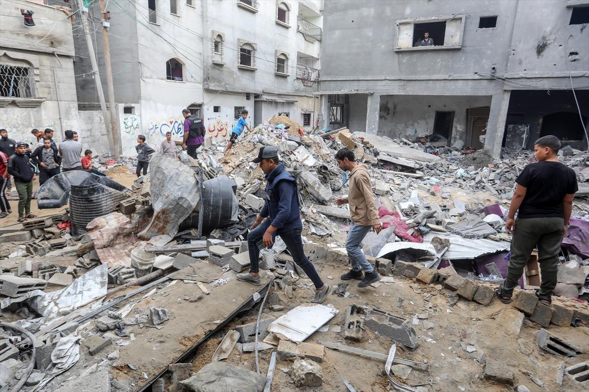 İsrail durmuyor! Gazze'de 37 gündür evlatların ve ailelerin gözleri yaşlı