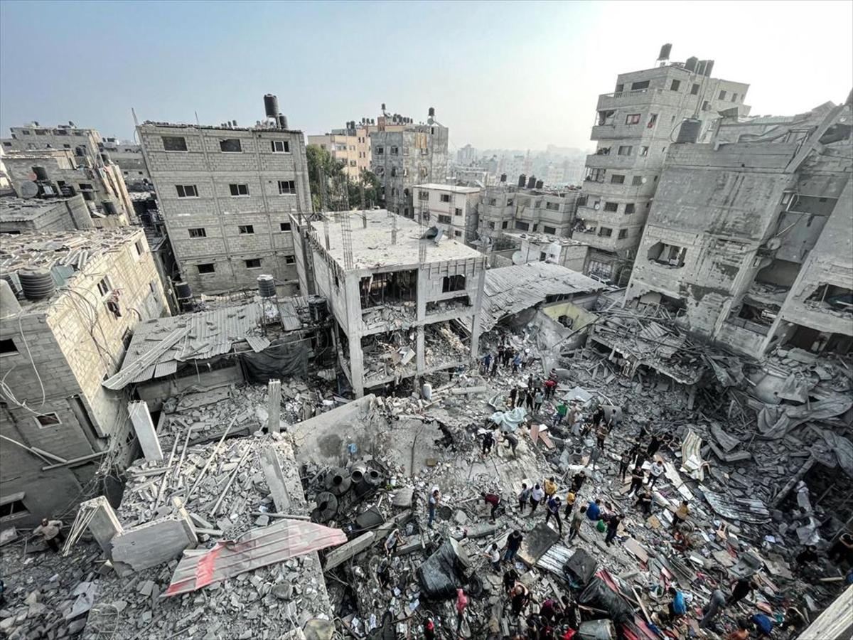 İsrail durmuyor! Gazze'de 37 gündür evlatların ve ailelerin gözleri yaşlı