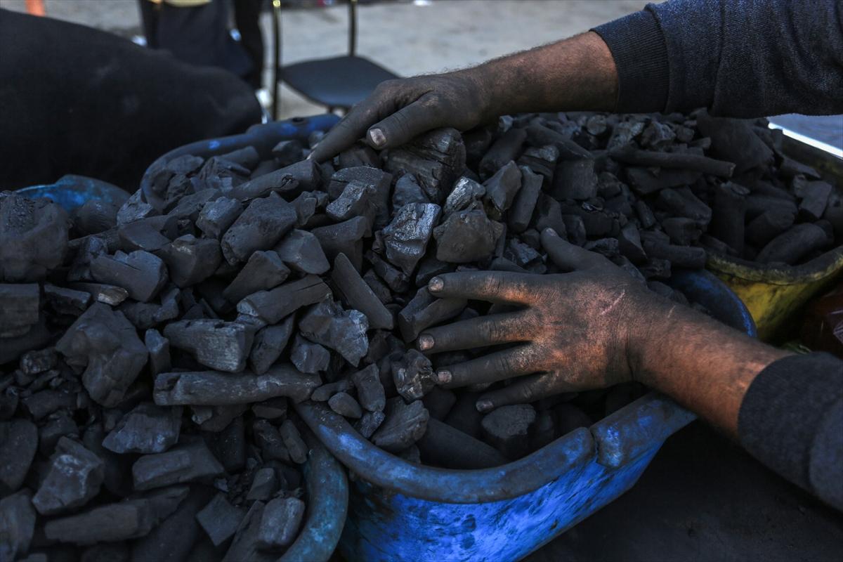 Gazze'de hayatta kalanlar yaşam mücadelesini sürdürüyor