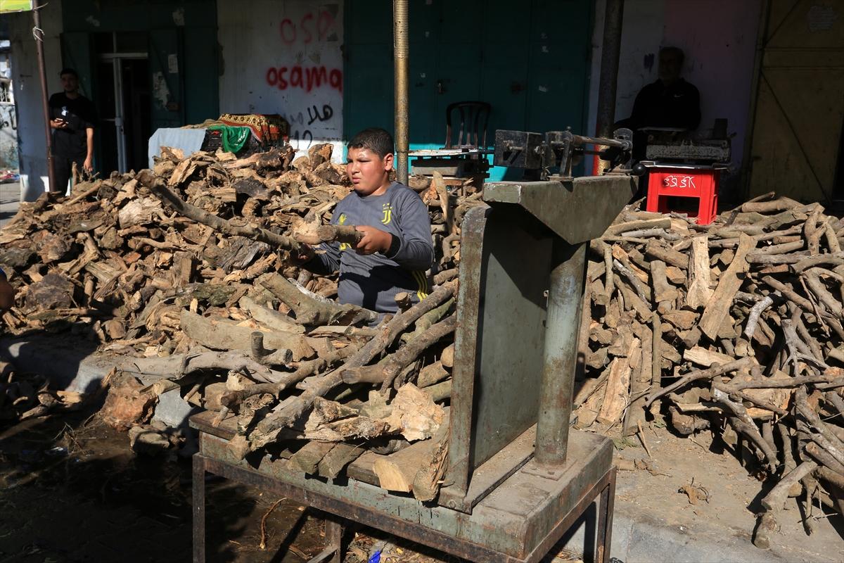 Gazze'de hayatta kalanlar yaşam mücadelesini sürdürüyor
