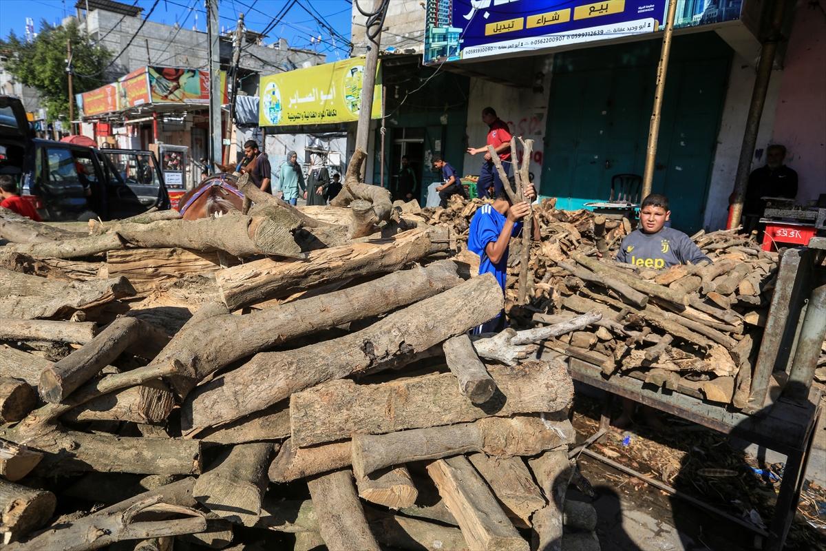 Gazze'de hayatta kalanlar yaşam mücadelesini sürdürüyor
