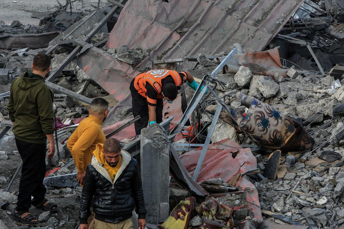 İsrail ateşkes dinlemiyor! Savaşın 47'nci gününde Gazze'yi bombardımana tuttu