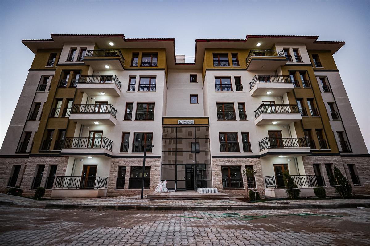 Depremin merkezi Elbistan'da kalıcı konutlar yükseldi