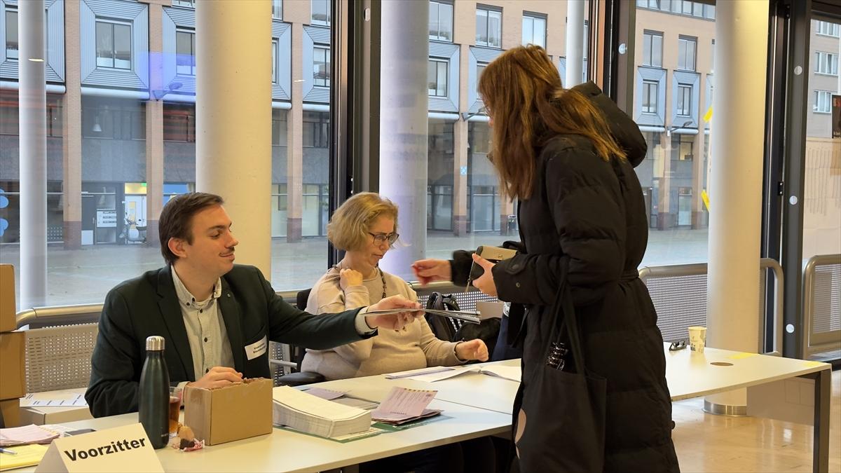 Hollanda sandık başında