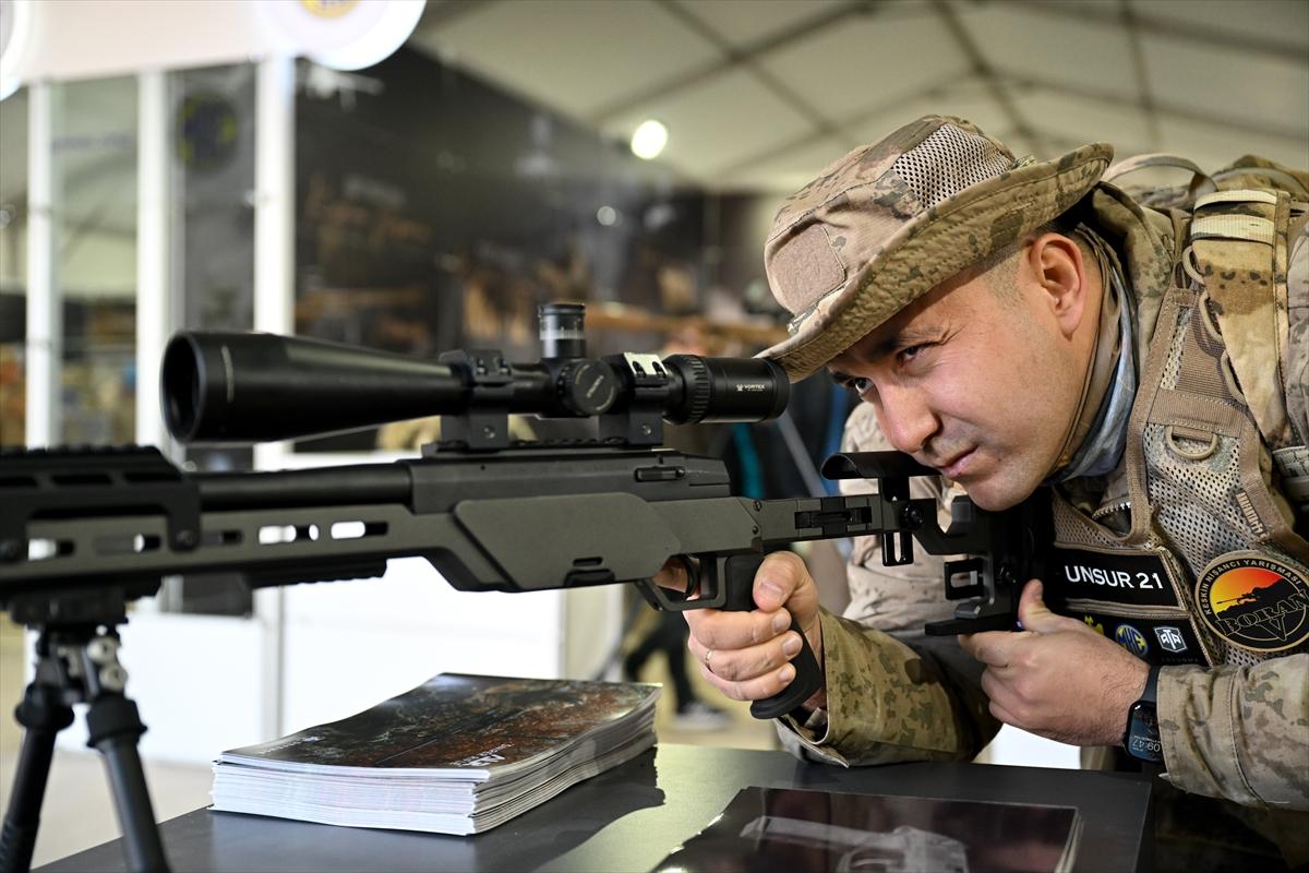 İzmir'de jandarma keskin nişancıları yarıştı