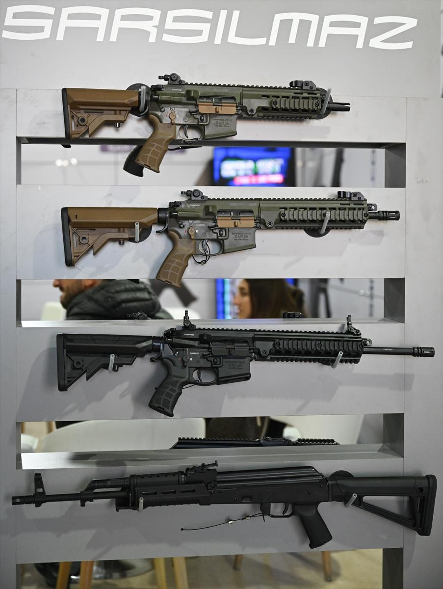 İzmir'de jandarma keskin nişancıları yarıştı