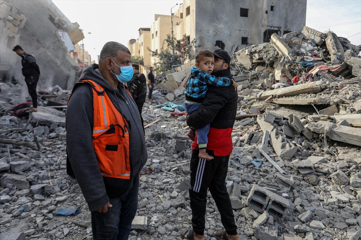 İsrail ateşkes dinlemiyor! Savaşın 47'nci gününde Gazze'yi bombardımana tuttu