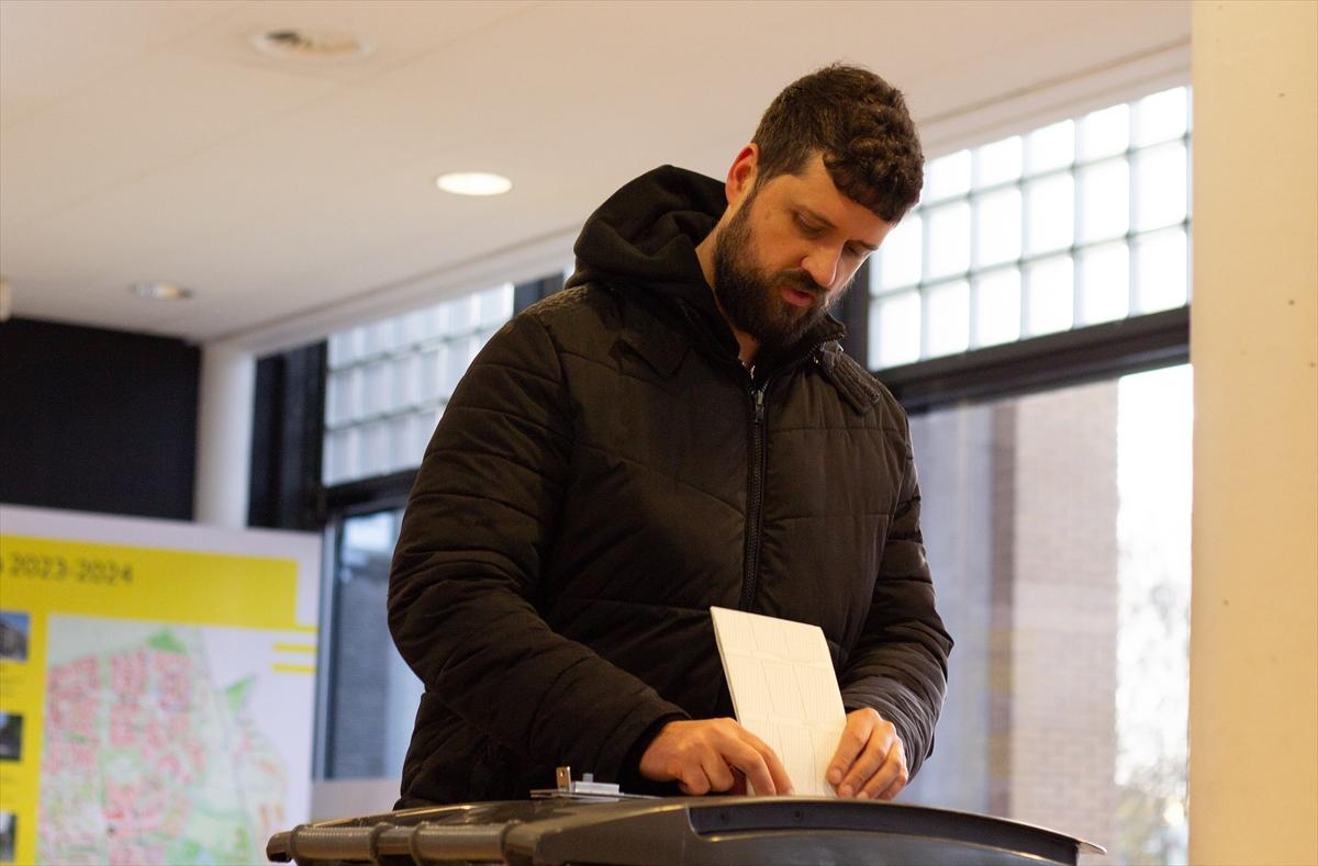 Hollanda sandık başında