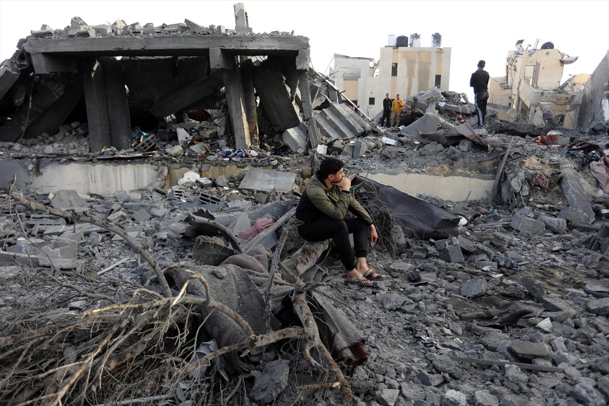 İsrail ateşkes dinlemiyor! Savaşın 47'nci gününde Gazze'yi bombardımana tuttu