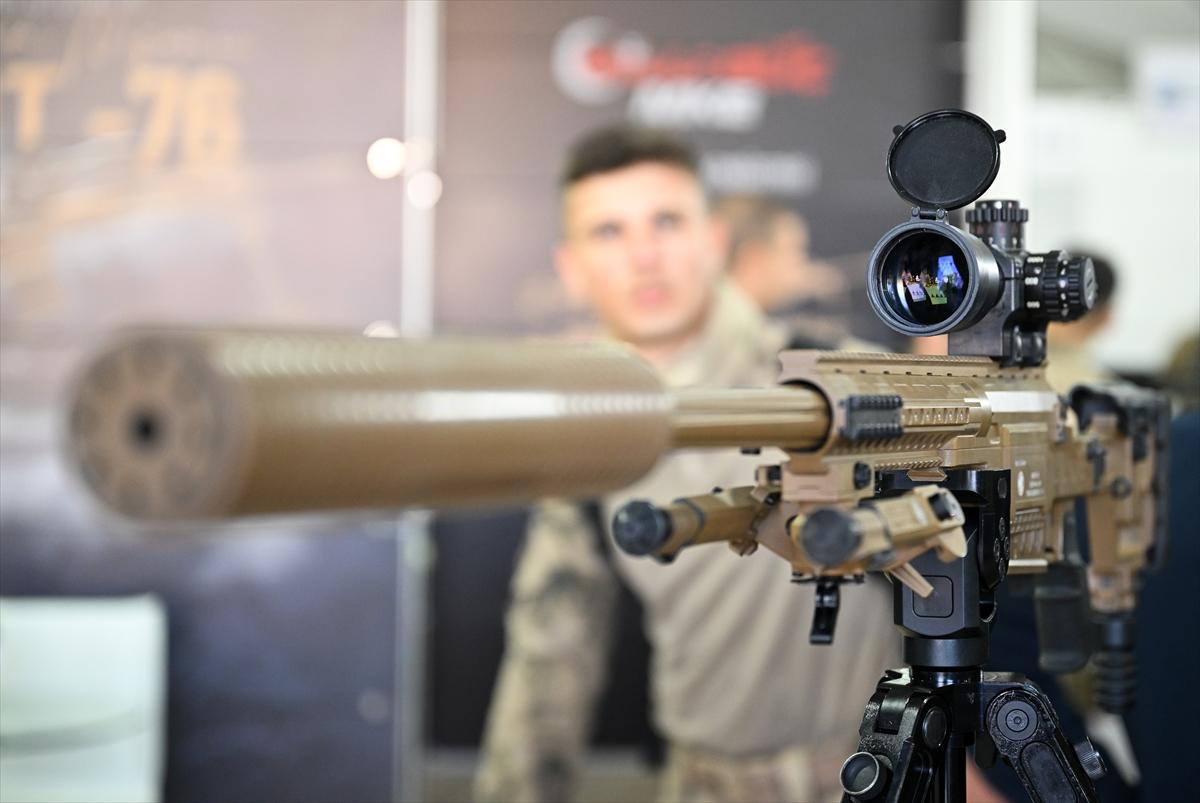 İzmir'de jandarma keskin nişancıları yarıştı