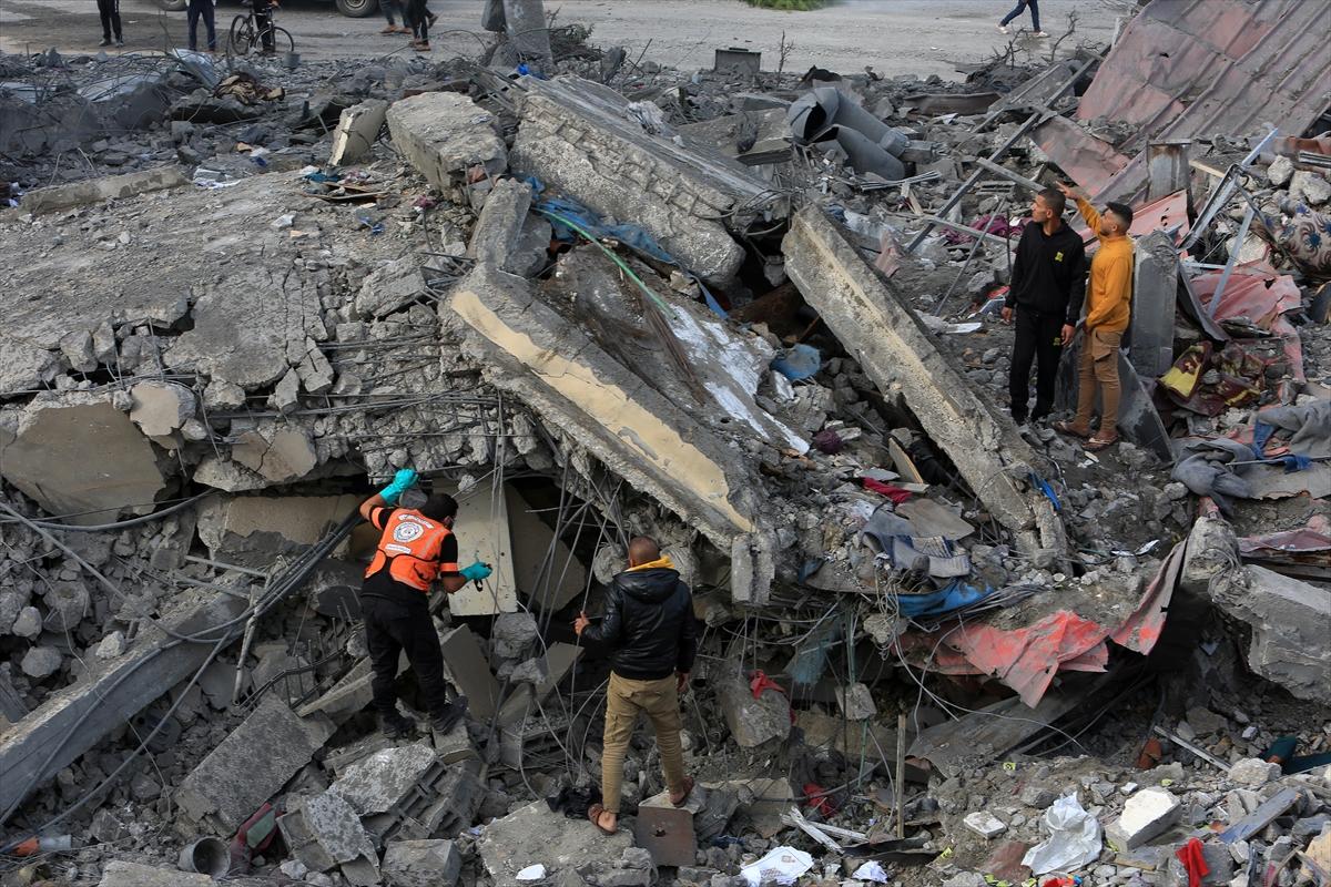 İsrail ateşkes dinlemiyor! Savaşın 47'nci gününde Gazze'yi bombardımana tuttu