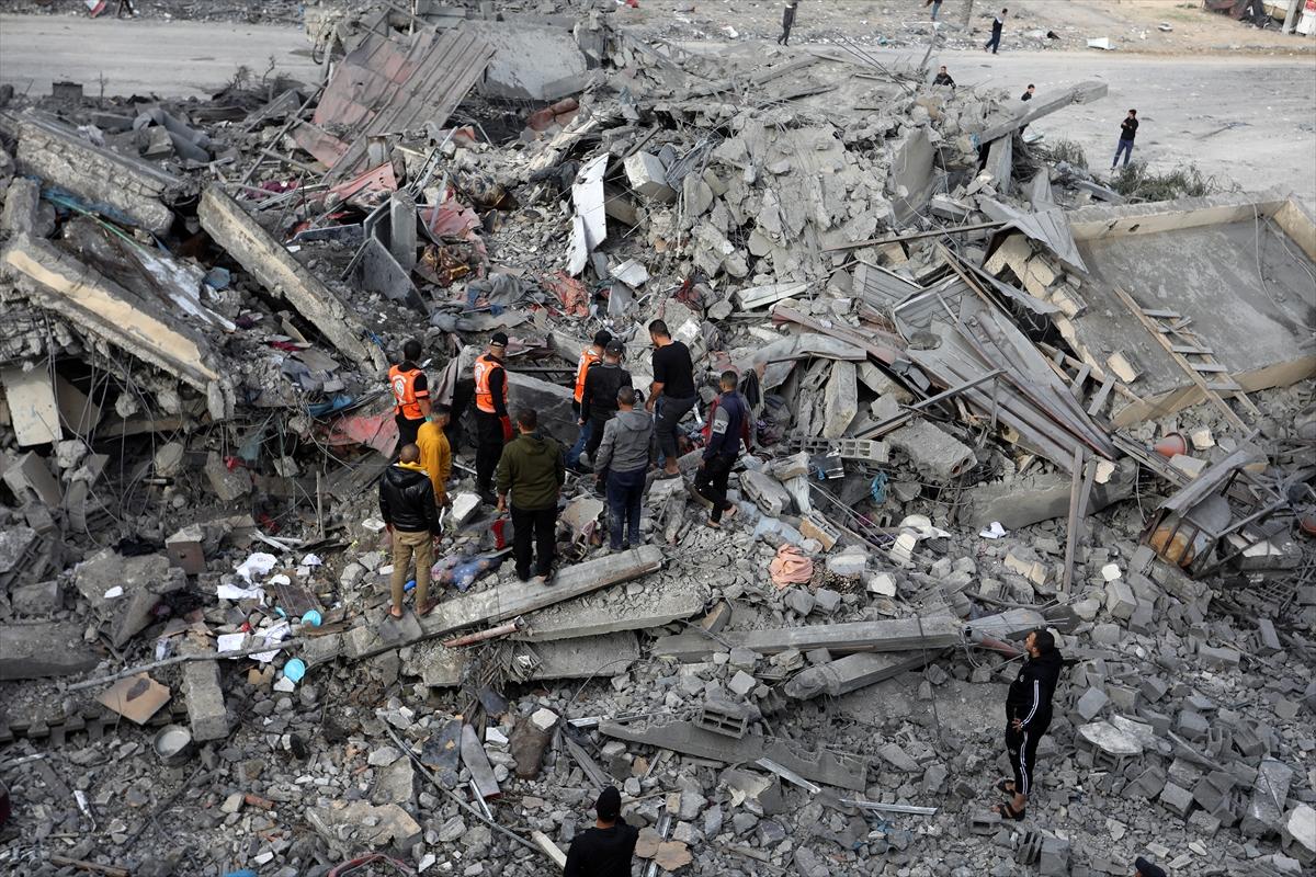 İsrail ateşkes dinlemiyor! Savaşın 47'nci gününde Gazze'yi bombardımana tuttu