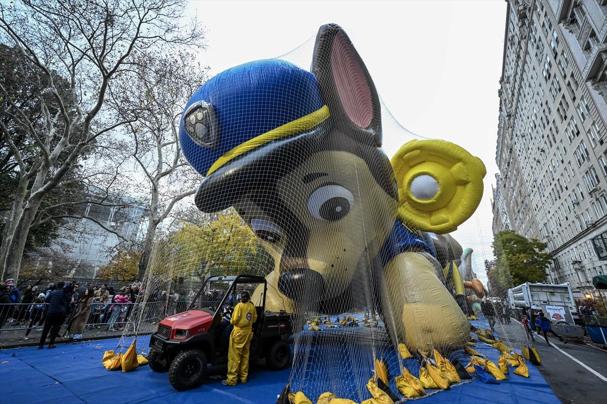 Devasa balonlar New York sokaklarında! Şükran Günü için hazırlıklar sürüyor...