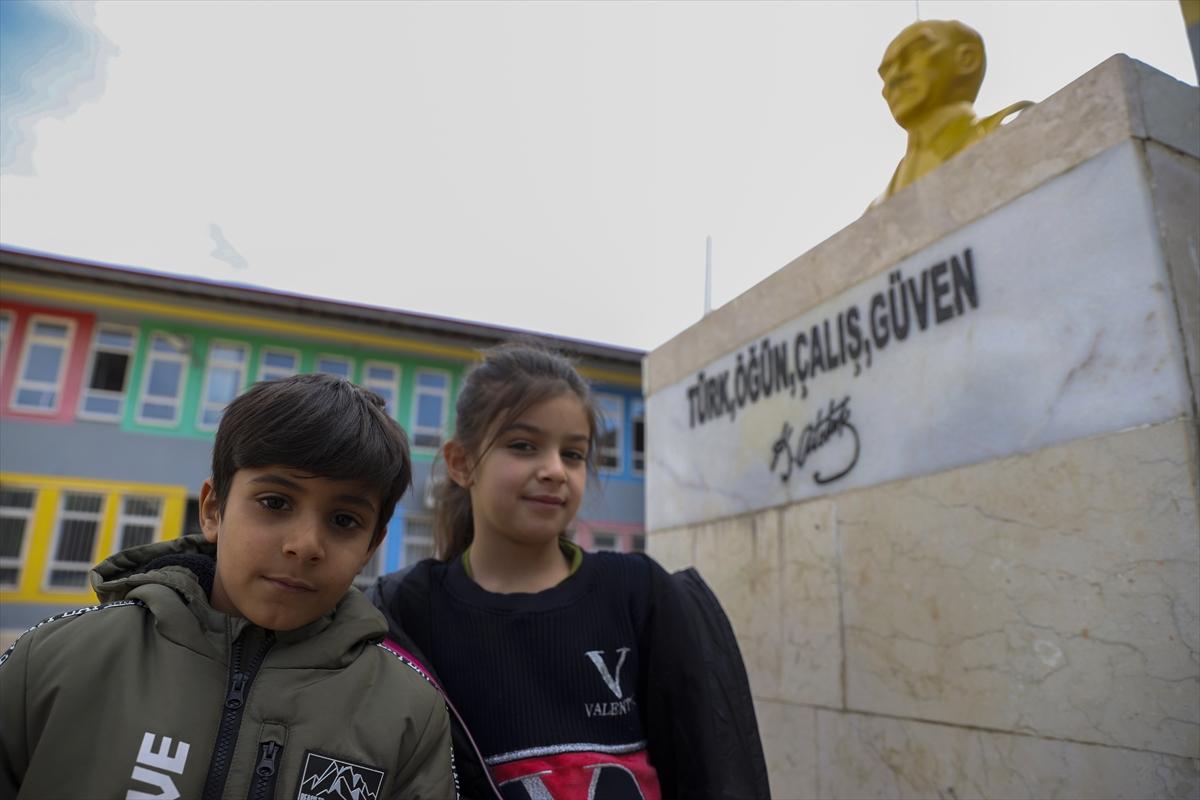 Minik depremzedeler, konteyner kentlerde eğitim hayatına devam ediyor