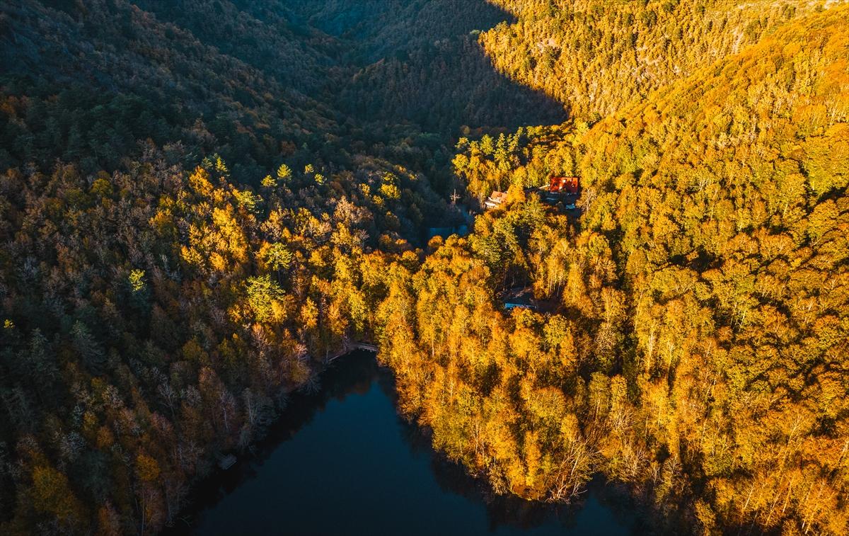 Saklı cennet Yedigöller'de sonbaharla birlikte renk cümbüşü yaşanıyor