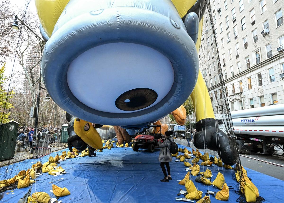 Devasa balonlar New York sokaklarında! Şükran Günü için hazırlıklar sürüyor...