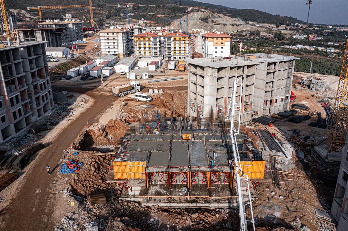 Depremin vurduğu Hatay'da afet konutlarında sona gelindi