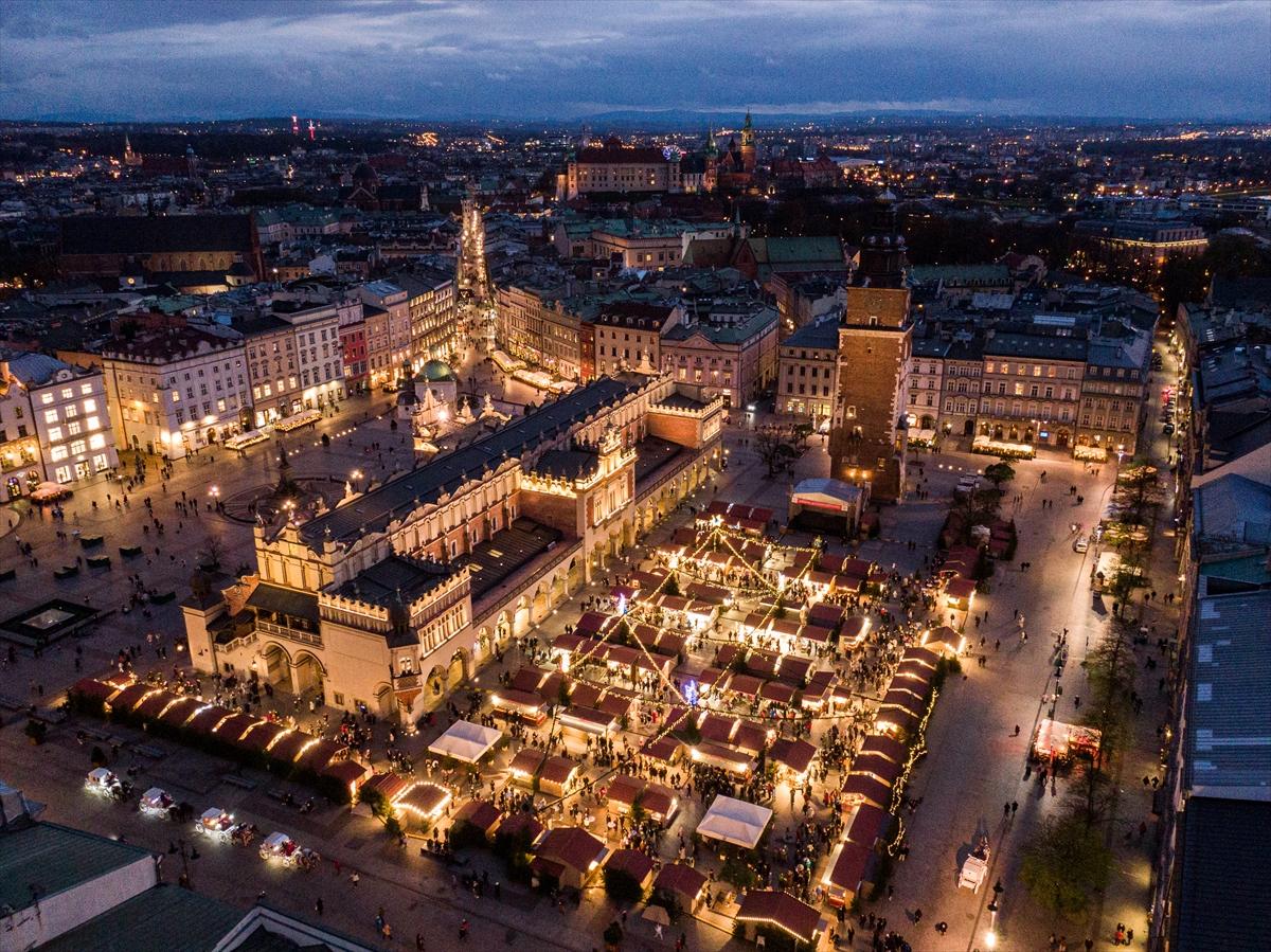 Avrupa'nın en iyisi seçildi! İşte o Noel pazarından kareler...