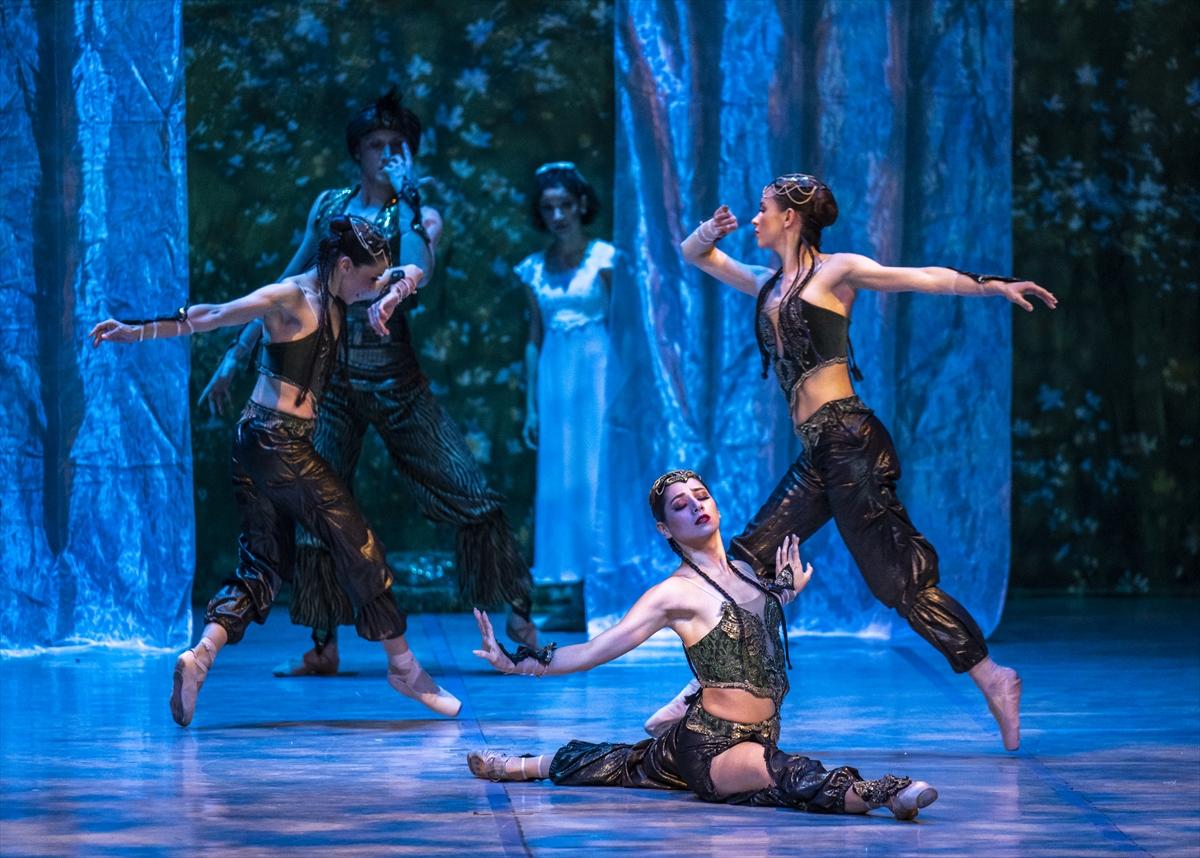 Ankara Devlet Opera ve Balesi'nden ilgi çeken prova: "Fındıkkıran"