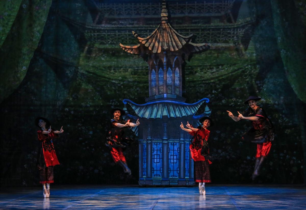 Ankara Devlet Opera ve Balesi'nden ilgi çeken prova: "Fındıkkıran"