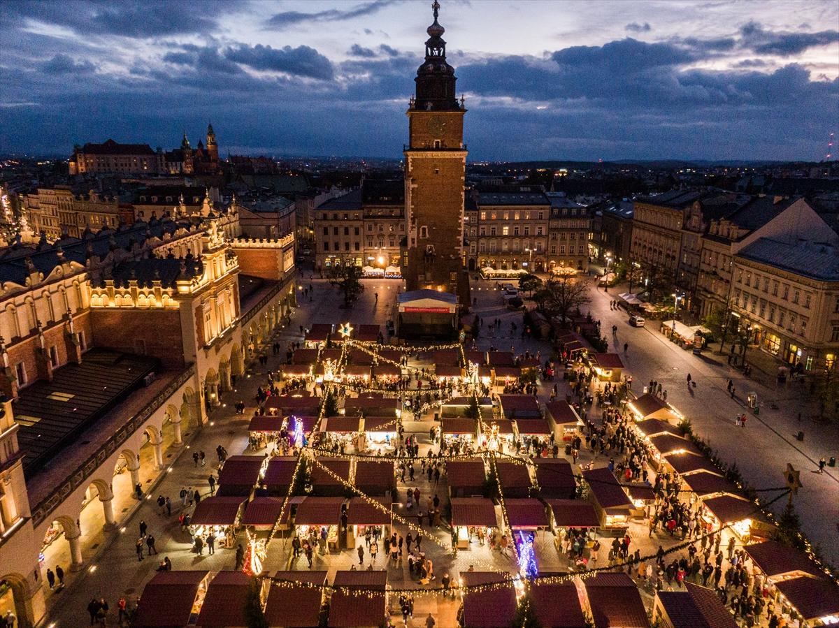 Avrupa'nın en iyisi seçildi! İşte o Noel pazarından kareler...