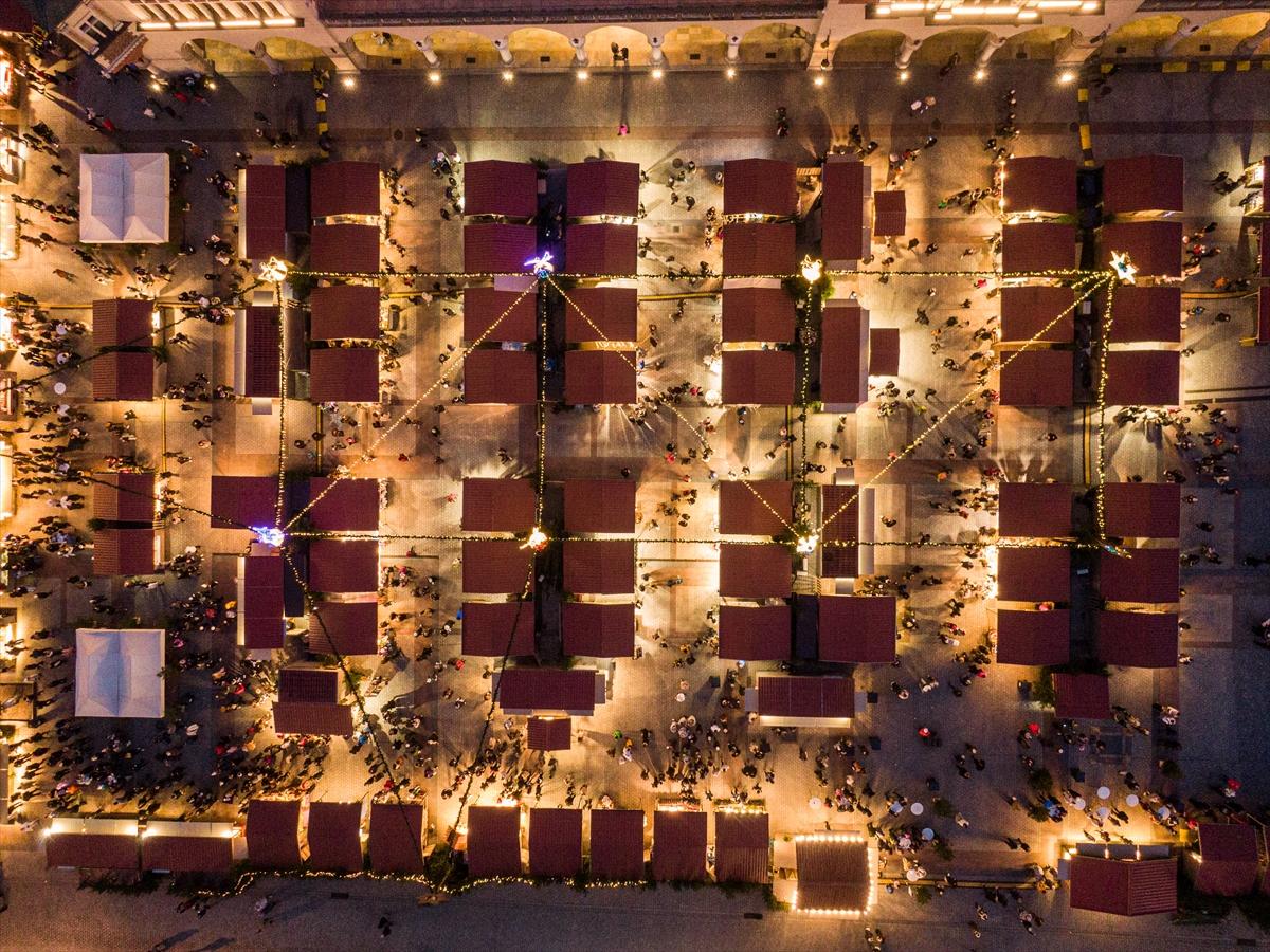 Avrupa'nın en iyisi seçildi! İşte o Noel pazarından kareler...