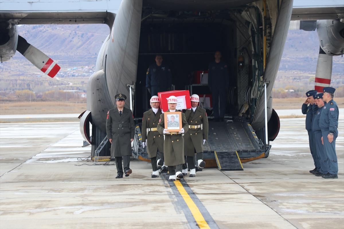 Türkiye şehitlerine veda ediyor