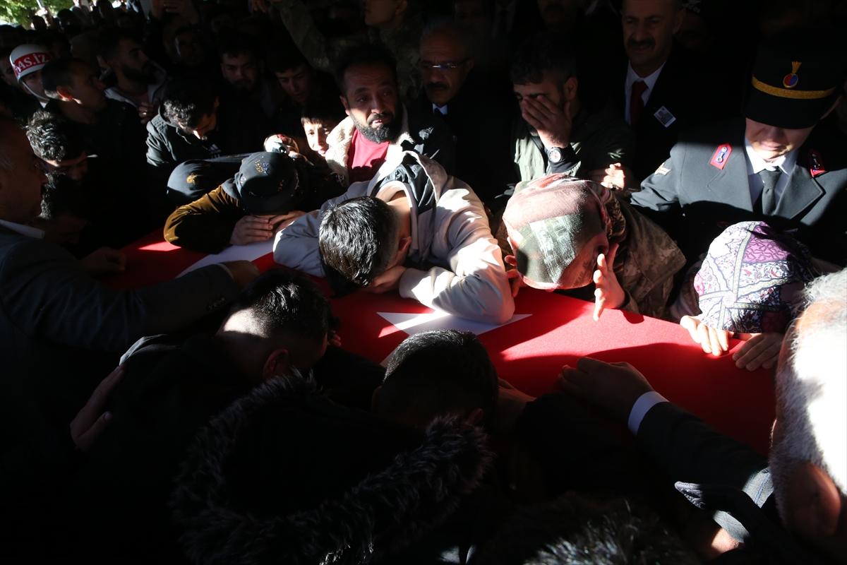 Türkiye şehitlerine veda ediyor