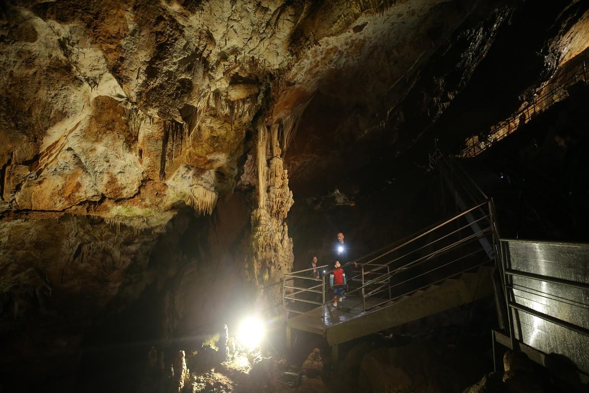 Bursa'nın dikkat çeken 3 milyon yıllık mağarası