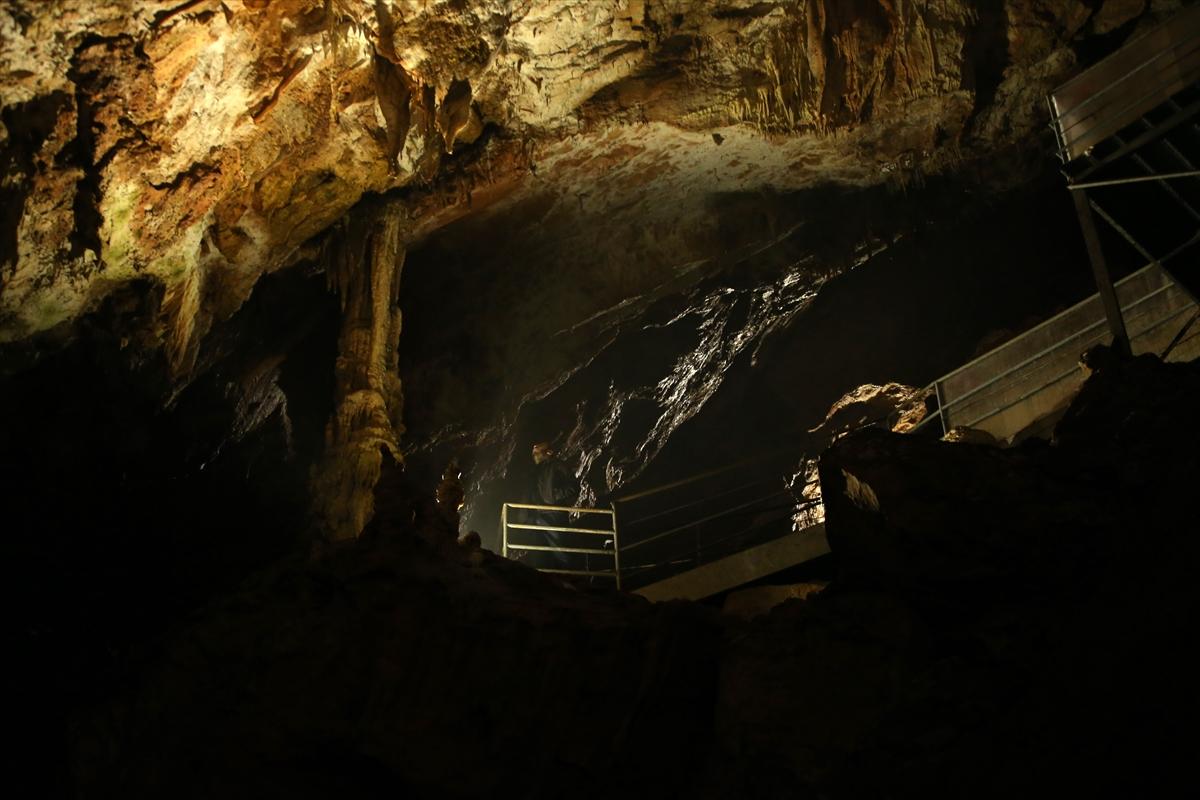 Bursa'nın dikkat çeken 3 milyon yıllık mağarası