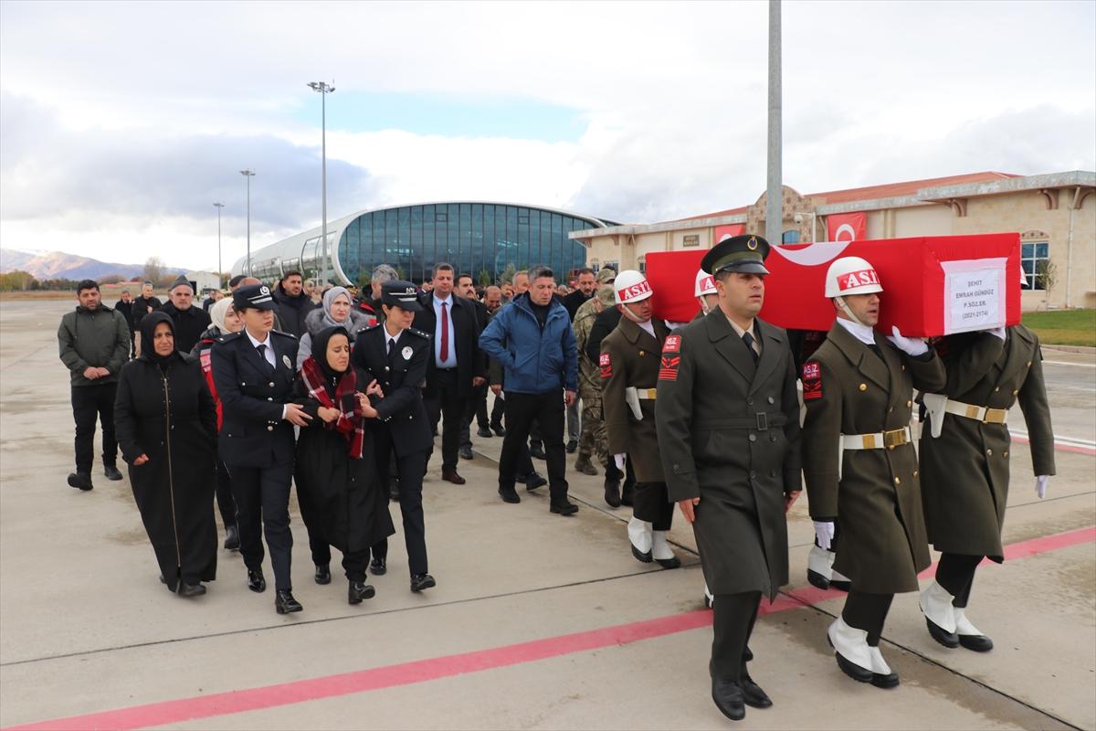 Türkiye şehitlerine veda ediyor